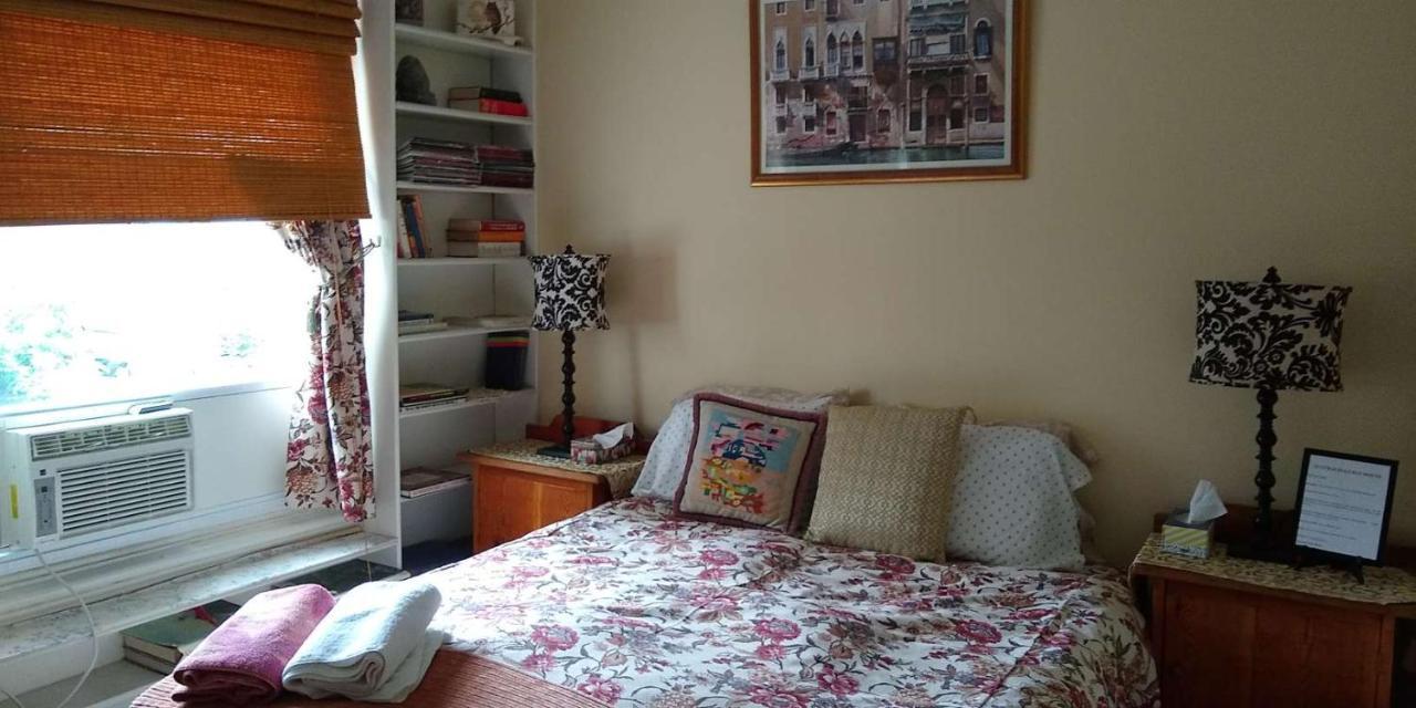 Australis Guest House Отава Екстериор снимка