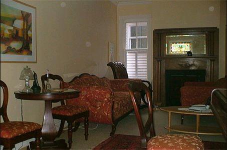 Australis Guest House Отава Екстериор снимка